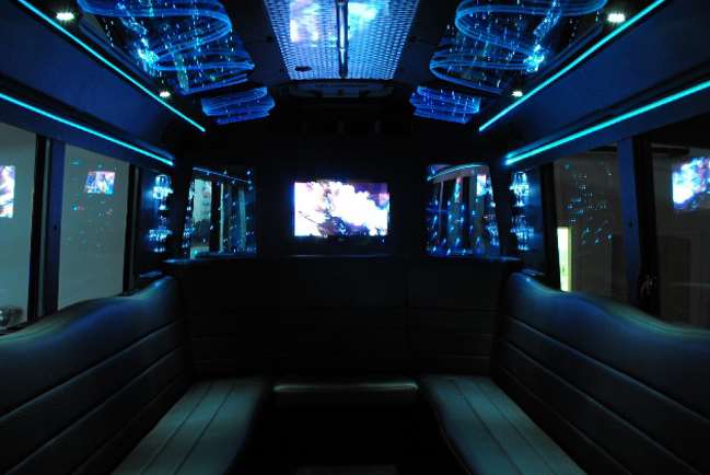 Party Buses Bettendorf 